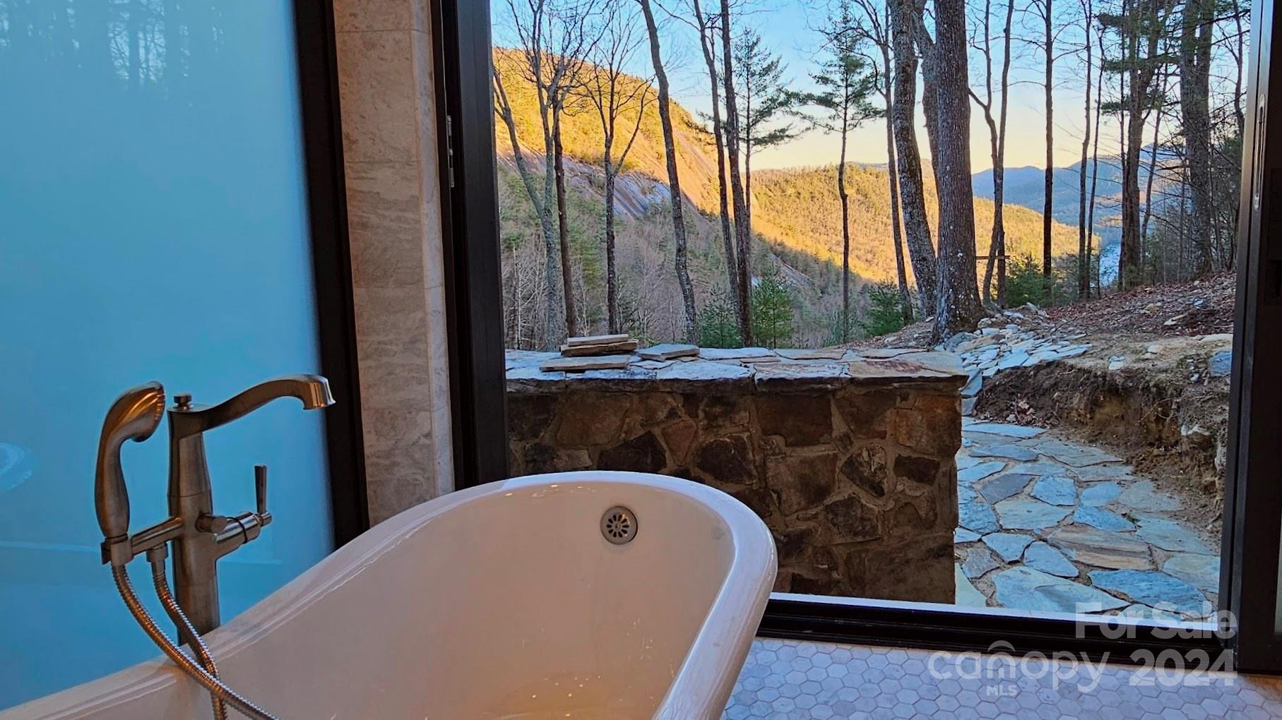 Bald Rock - Residential