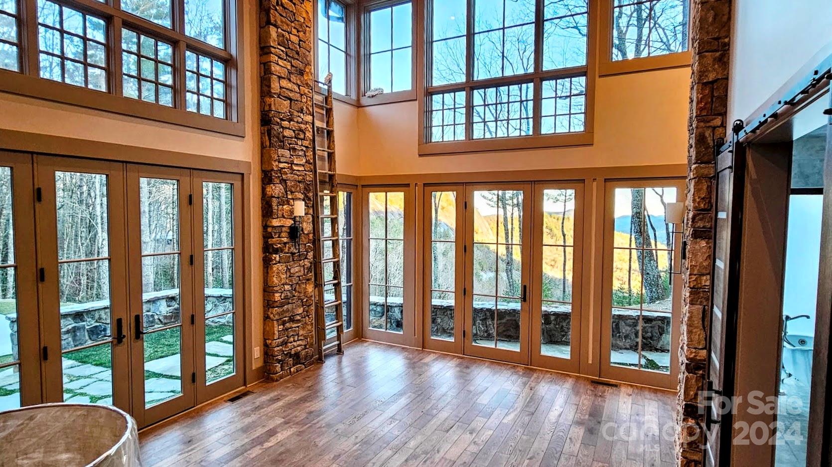 Bald Rock - Residential