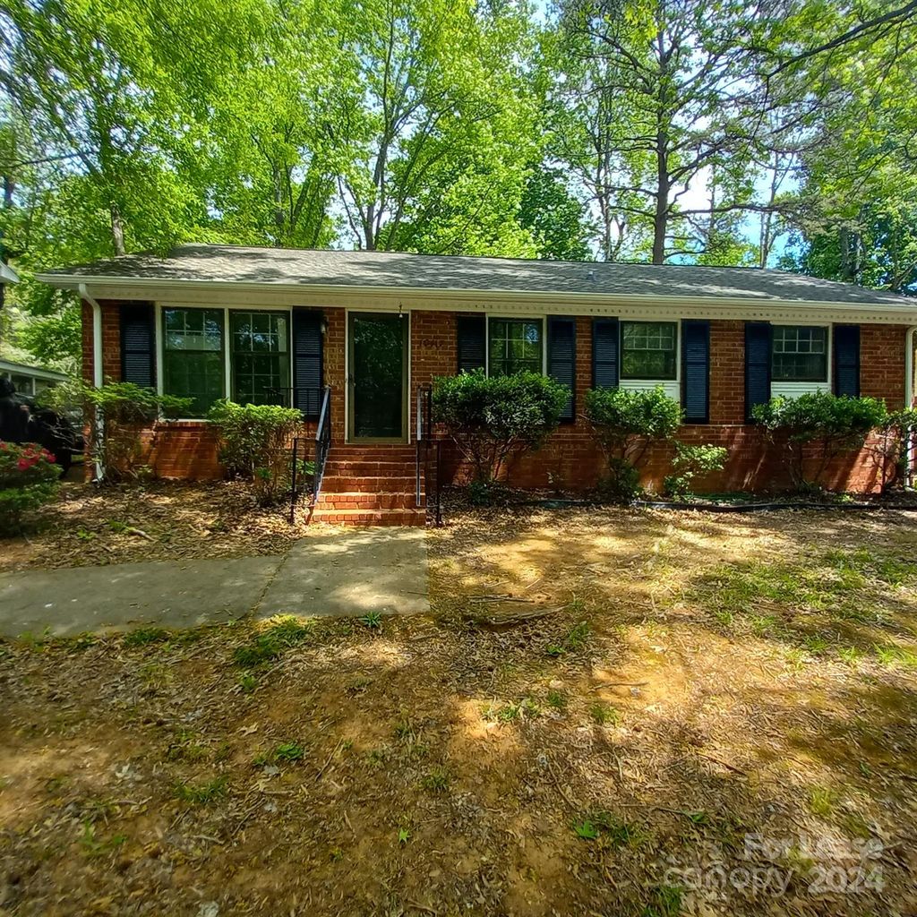 10417 White Pine Road, Charlotte, NC 28215, MLS #4121994 - Howard Hanna