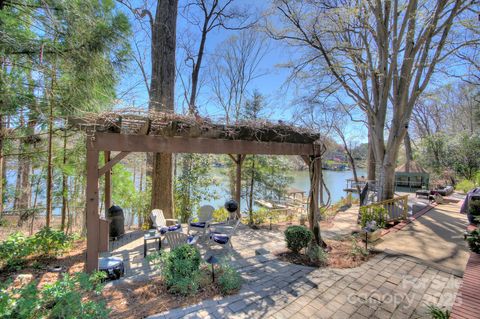 7611 Buckland Road Charlotte NC 28278