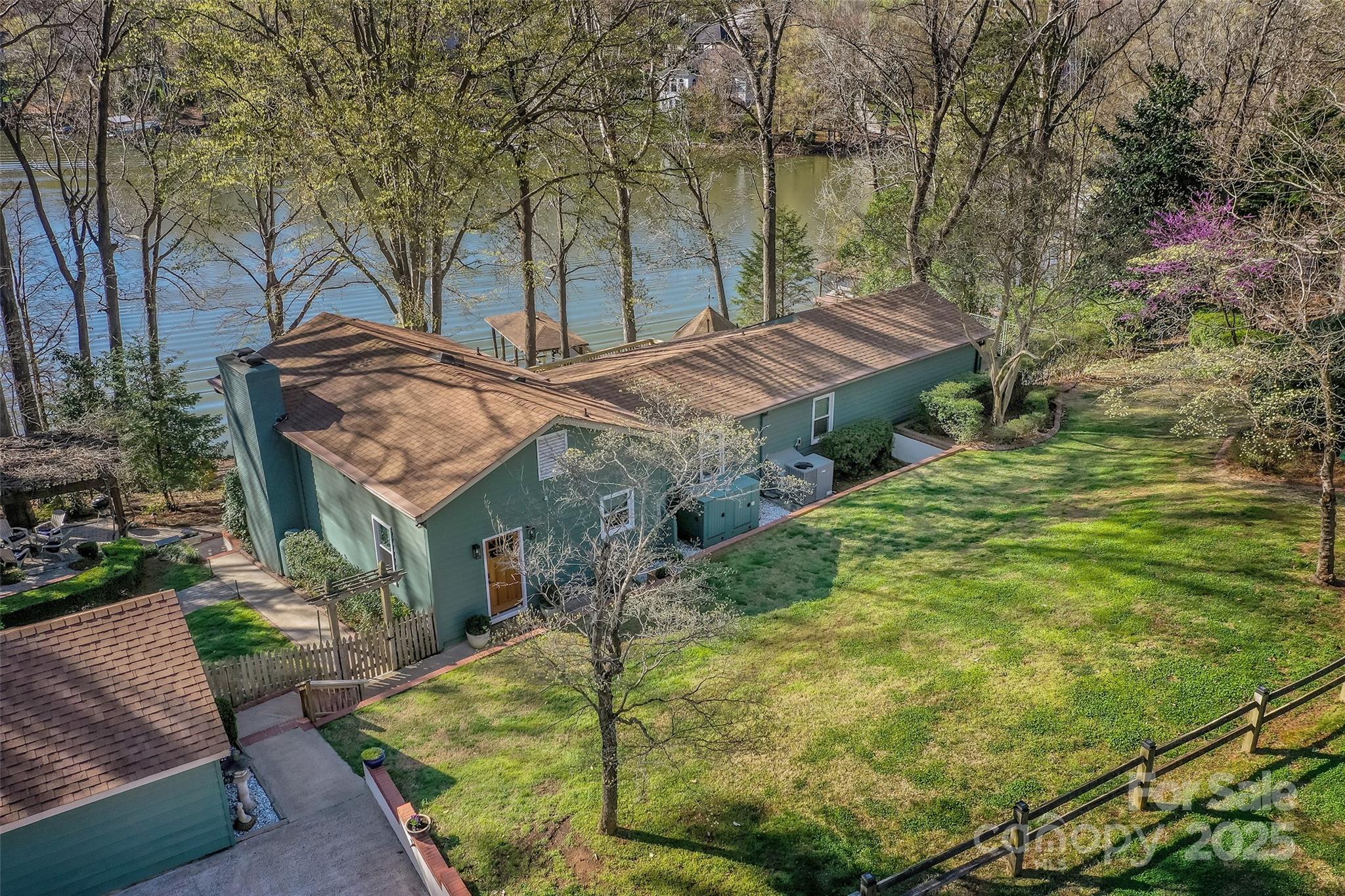 7611 Buckland Road