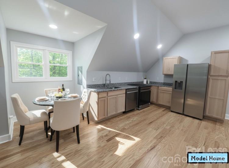 3211 Winding Trail 2