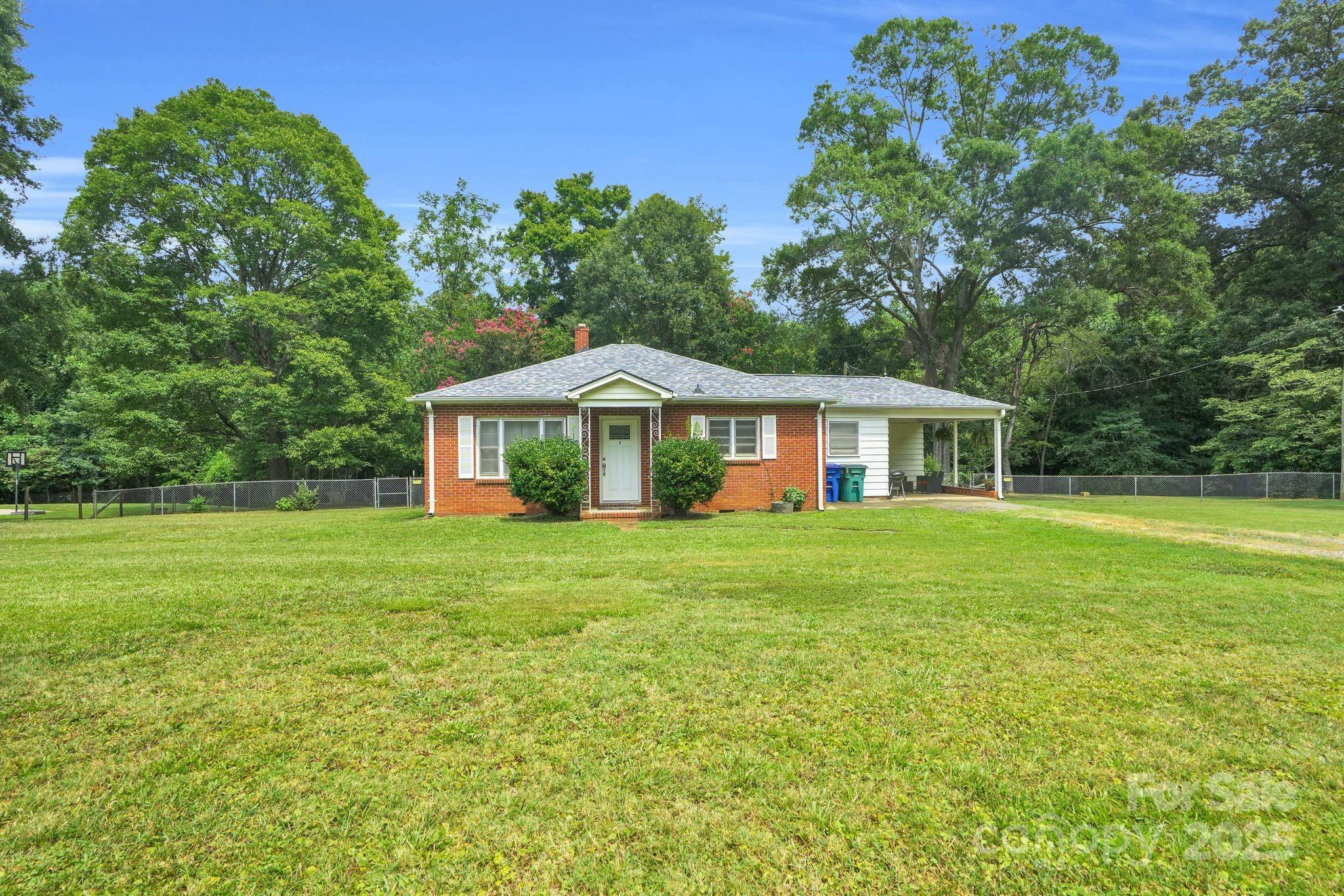 10437 Idlewild Road