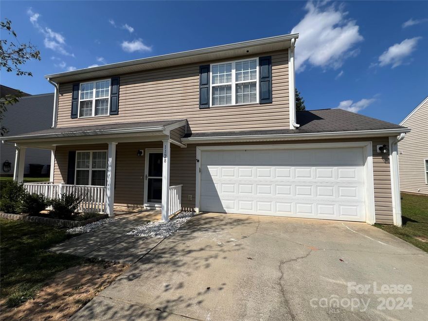 A beautiful 3-bedroom, 2.5-bathroom home located in a desirable neighborhood in Dallas. Conveniently situated near highways 321 and 85, providing easy access to surrounding areas. This home boasts hardwood floors throughout, a brand-new master shower, spacious rooms, a fenced-in yard, a 2-car garage, and more. Don’t miss the chance to make this wonderful property your new home!