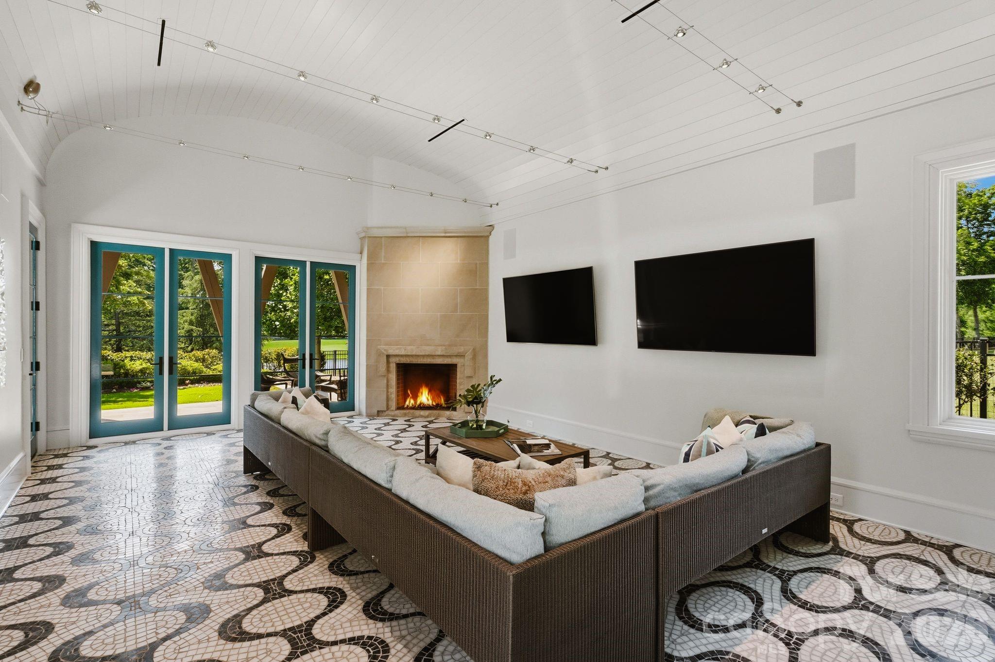 Quail Hollow - Residential