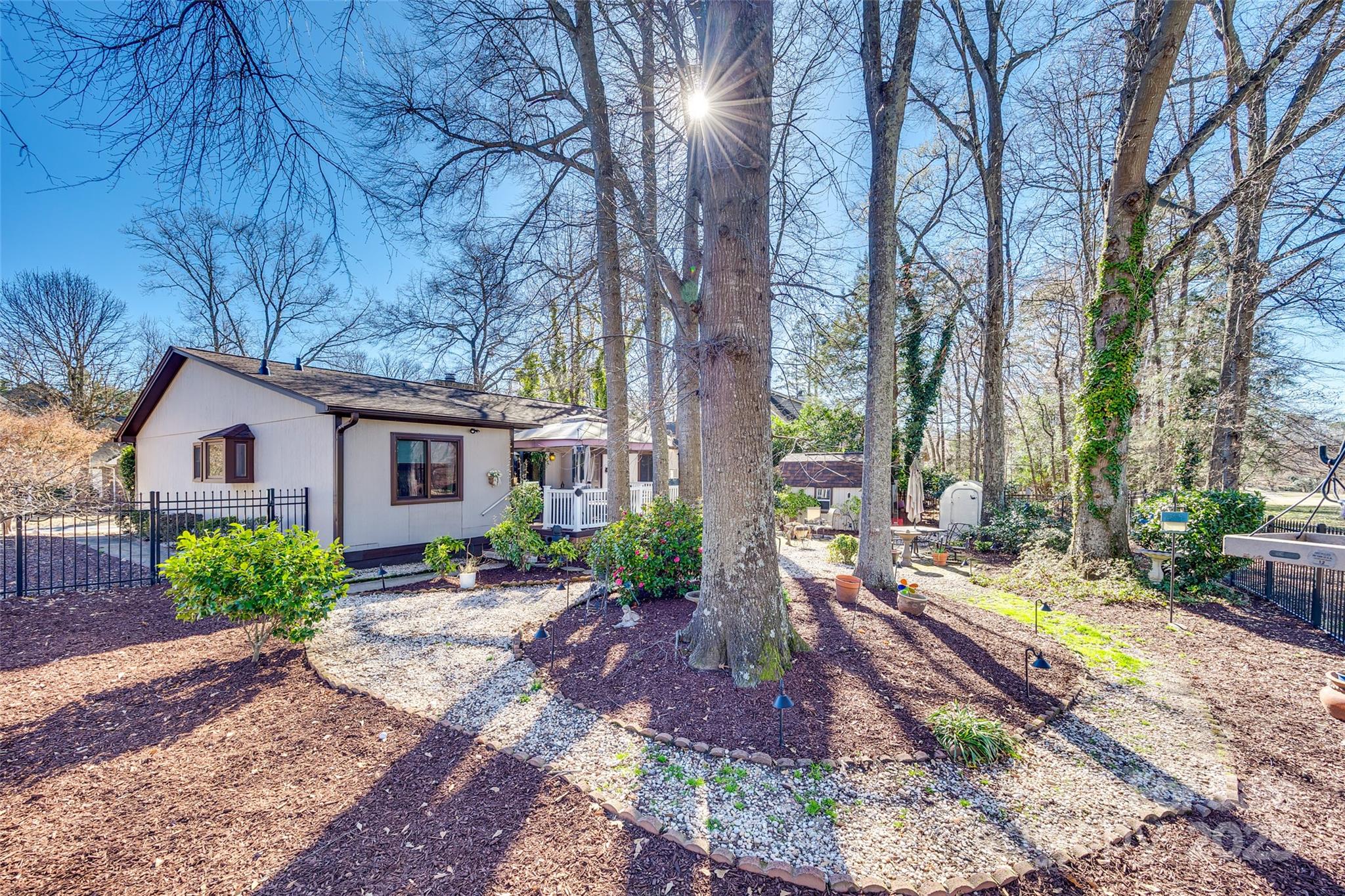 Tega Cay - Residential