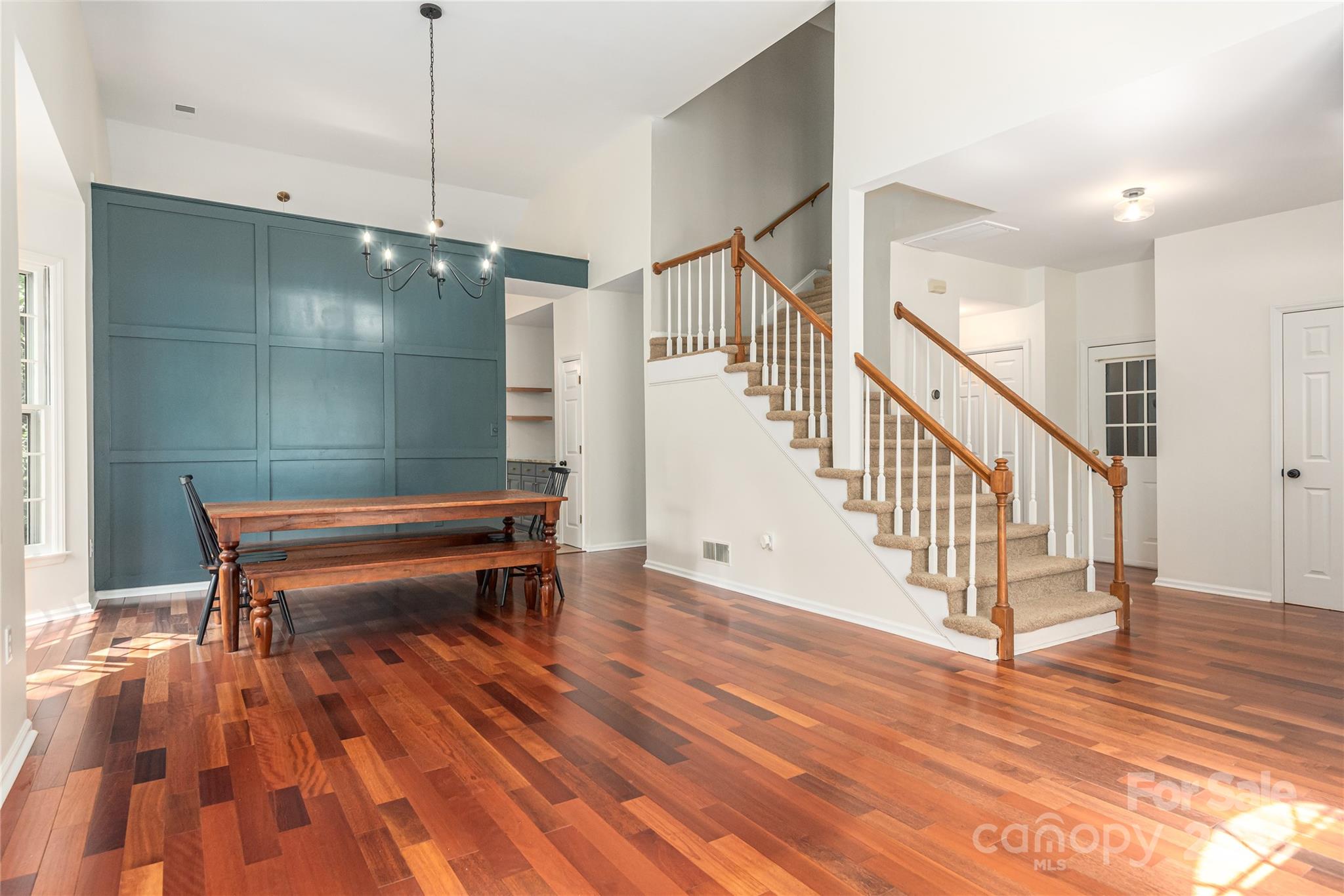 10024 Avon Farm Lane