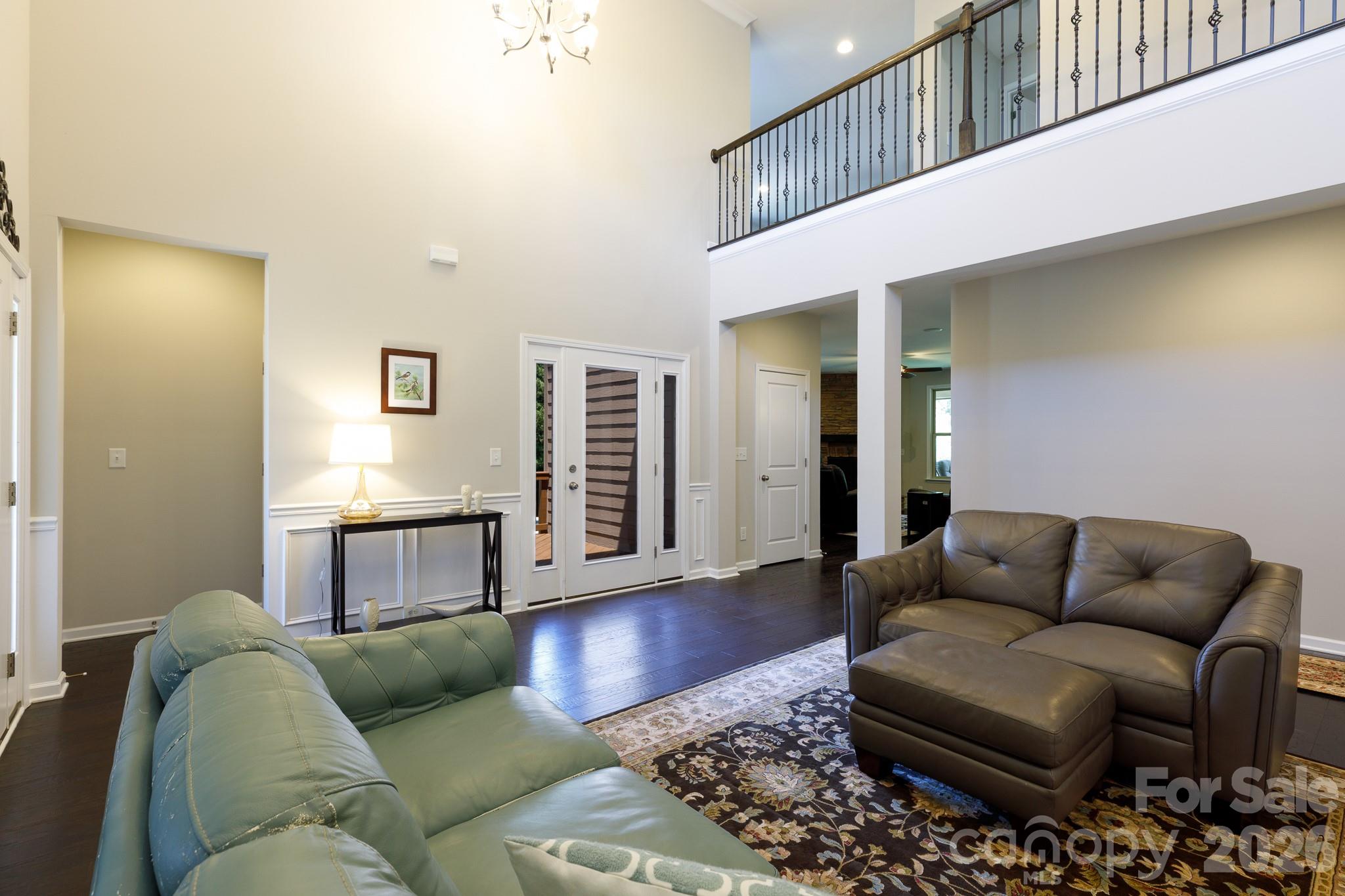 418 Inverness Place