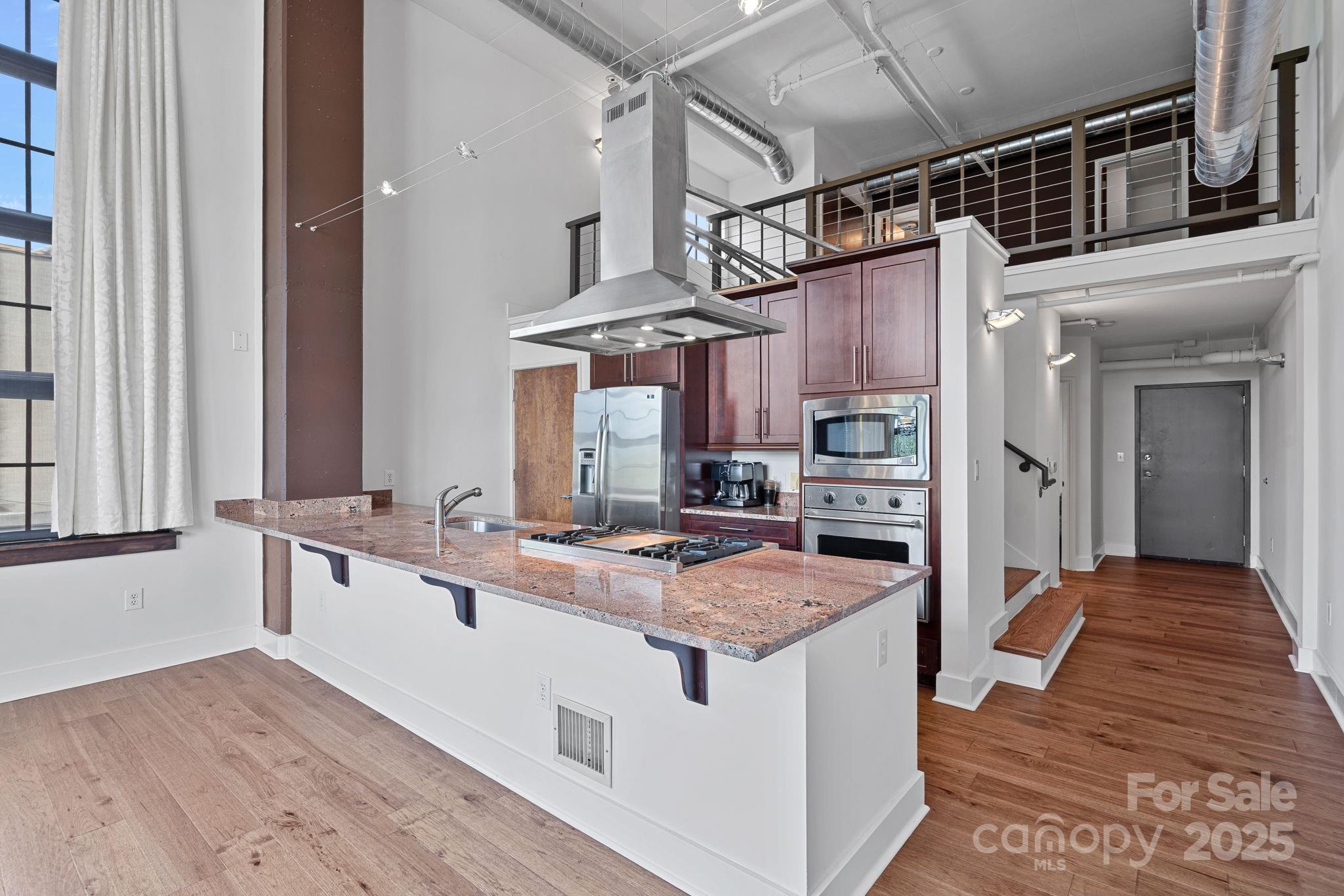 715 N Graham Street 310