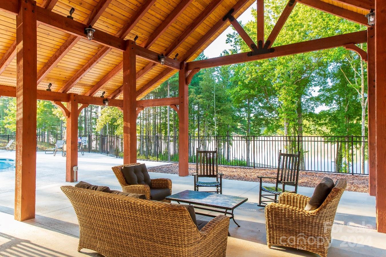 The Waterfront Club - Land