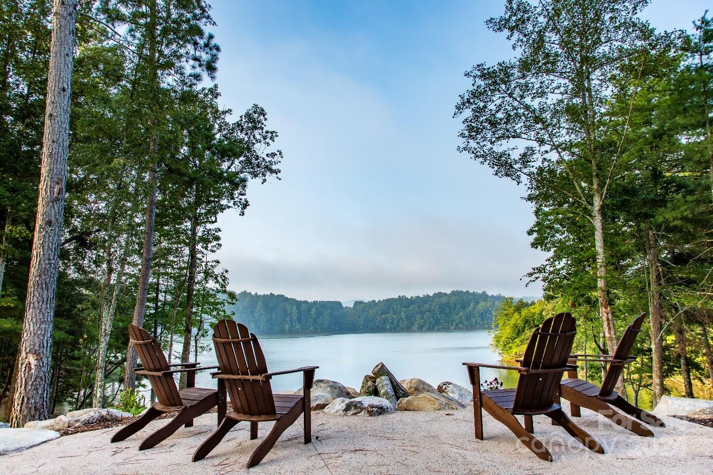 The Waterfront Club - Land