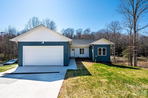 Photo of 1314 39th Street Circle SW, Hickory, NC 28602 (MLS # 4411280)