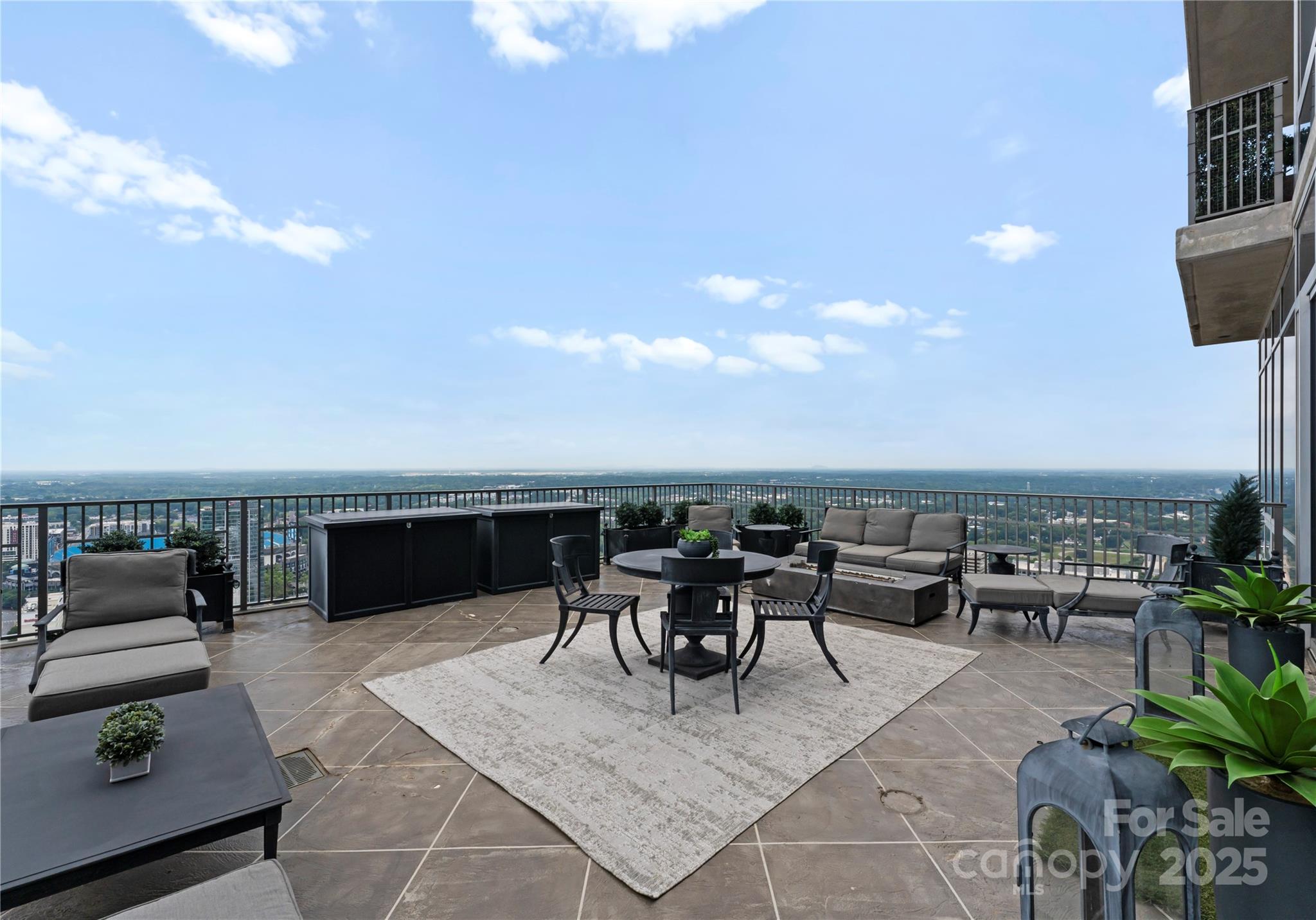 The Vue Charlotte - Residential