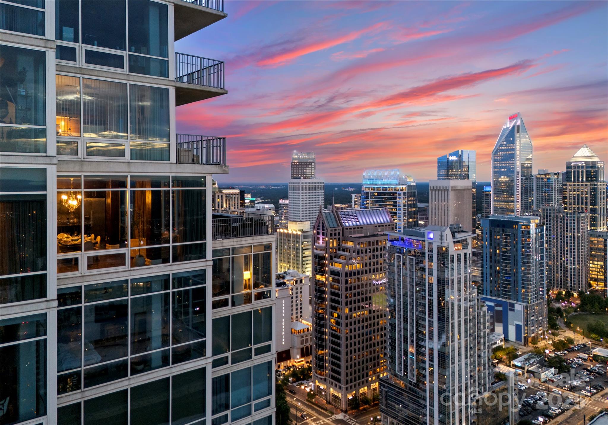 215 N Pine Street 4301/4302