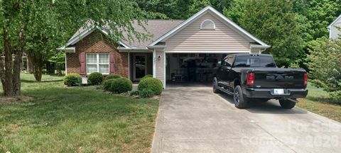 Photo of 207 Woodlynn Drive, Charlotte, NC 28214 (MLS # 4371456)