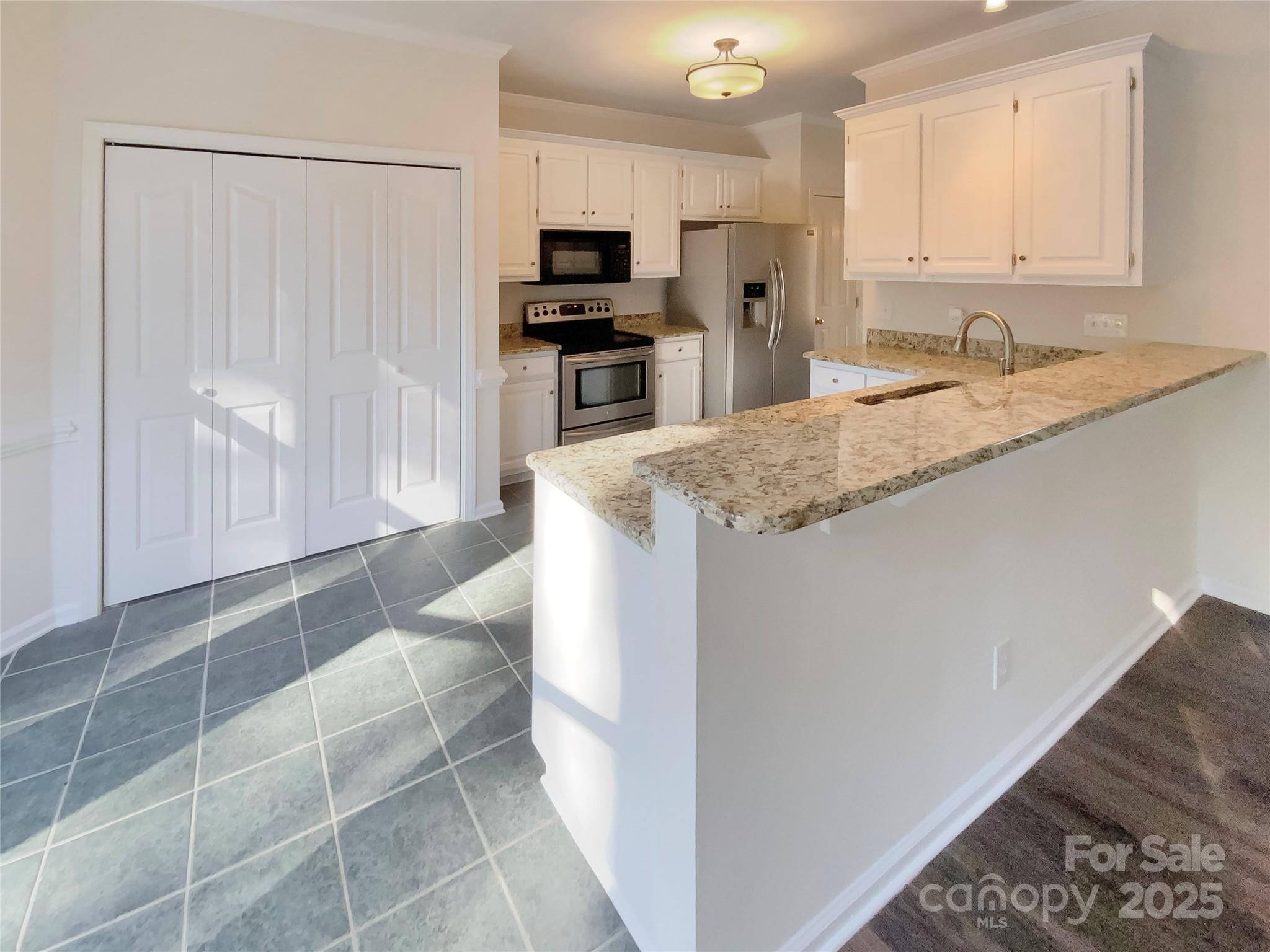 Davis Lake - Residential