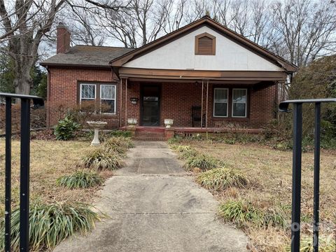 132 W Stewart Avenue Mooresville NC 28115