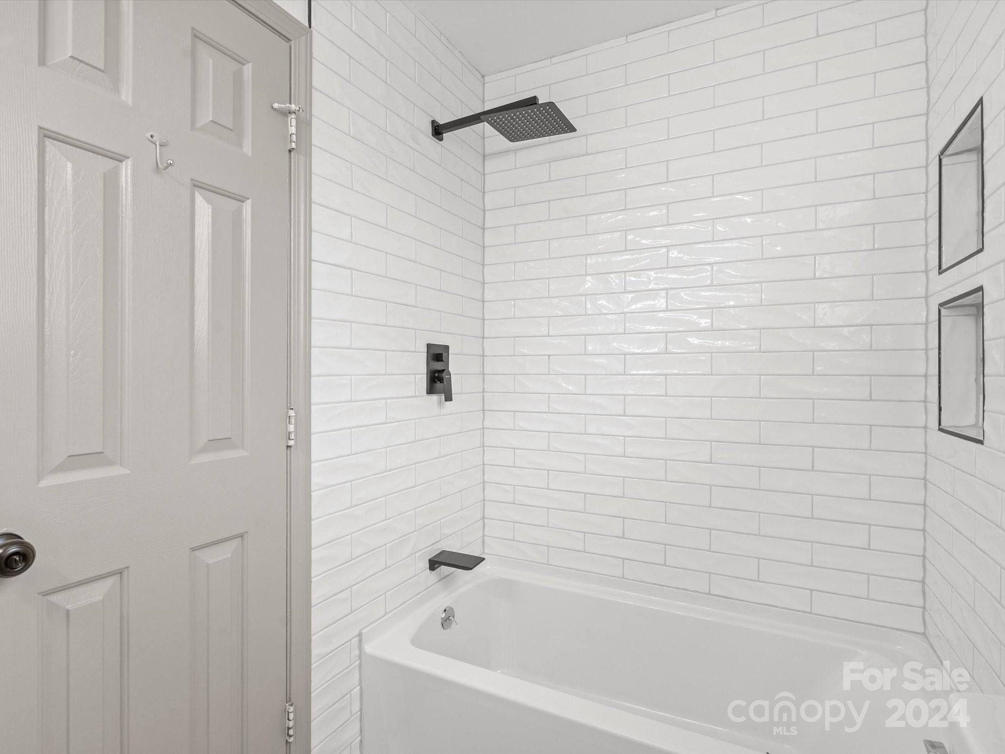 Alexis Pointe - Residential