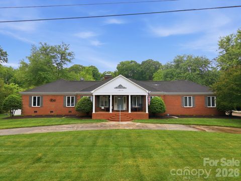 Photo of 1215 Hillside Drive, Gastonia, NC 28052 (MLS # 4369826)