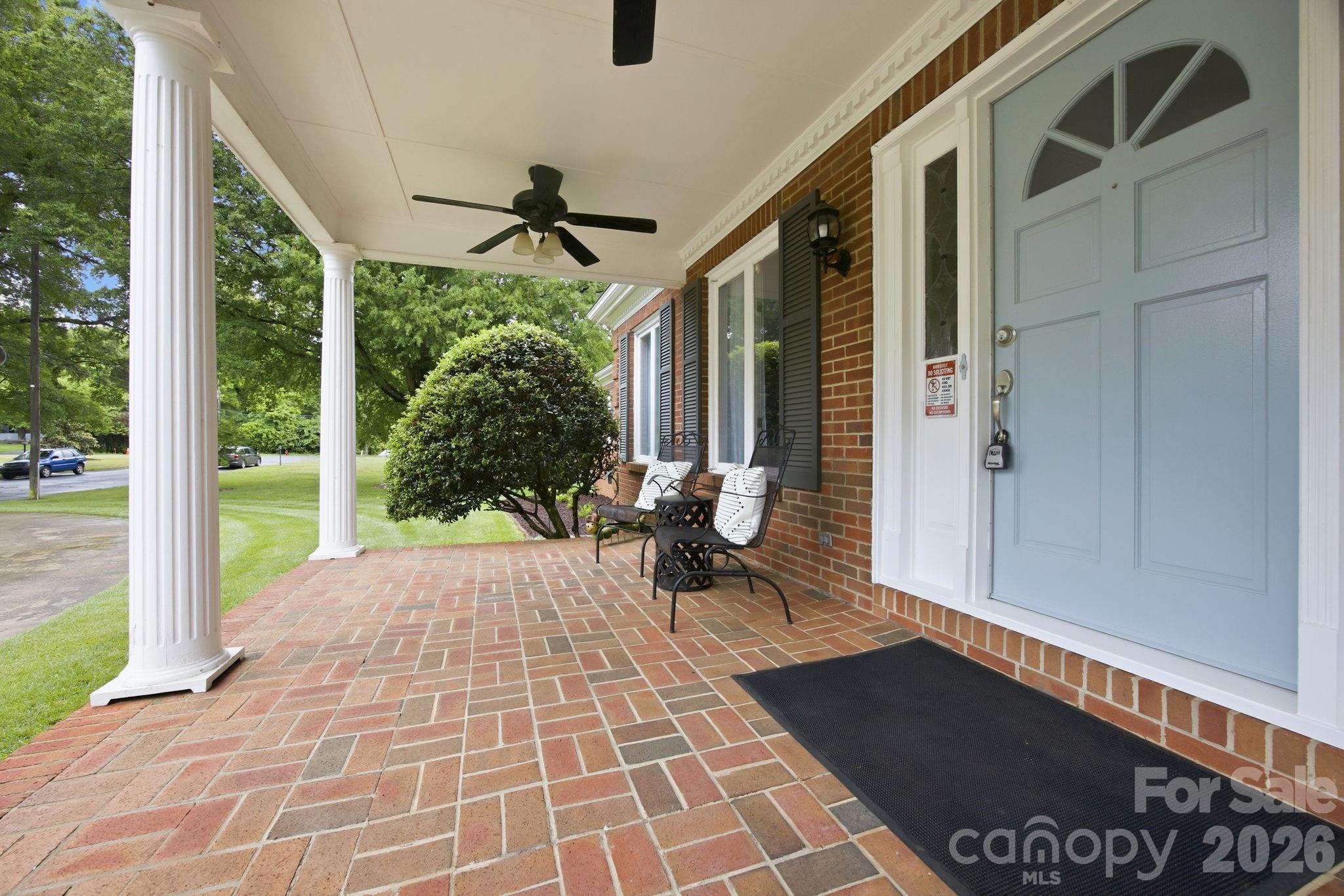 1215 Hillside Drive