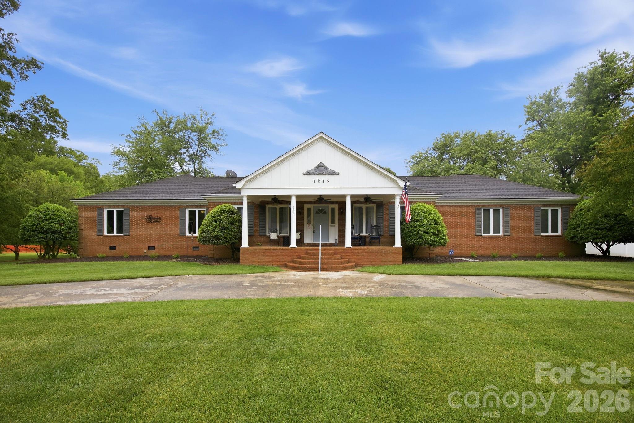1215 Hillside Drive