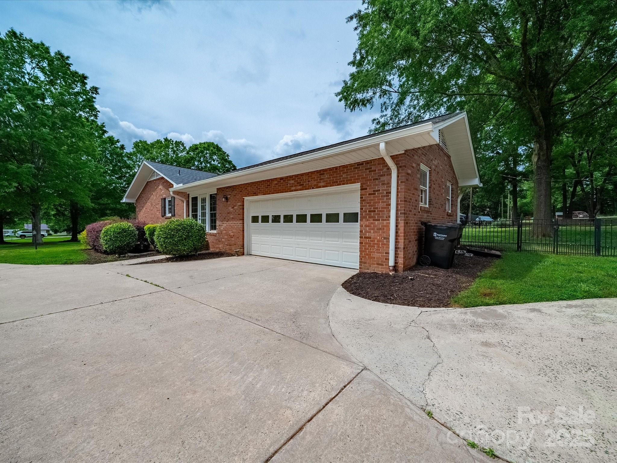 3313 Lancaster Highway