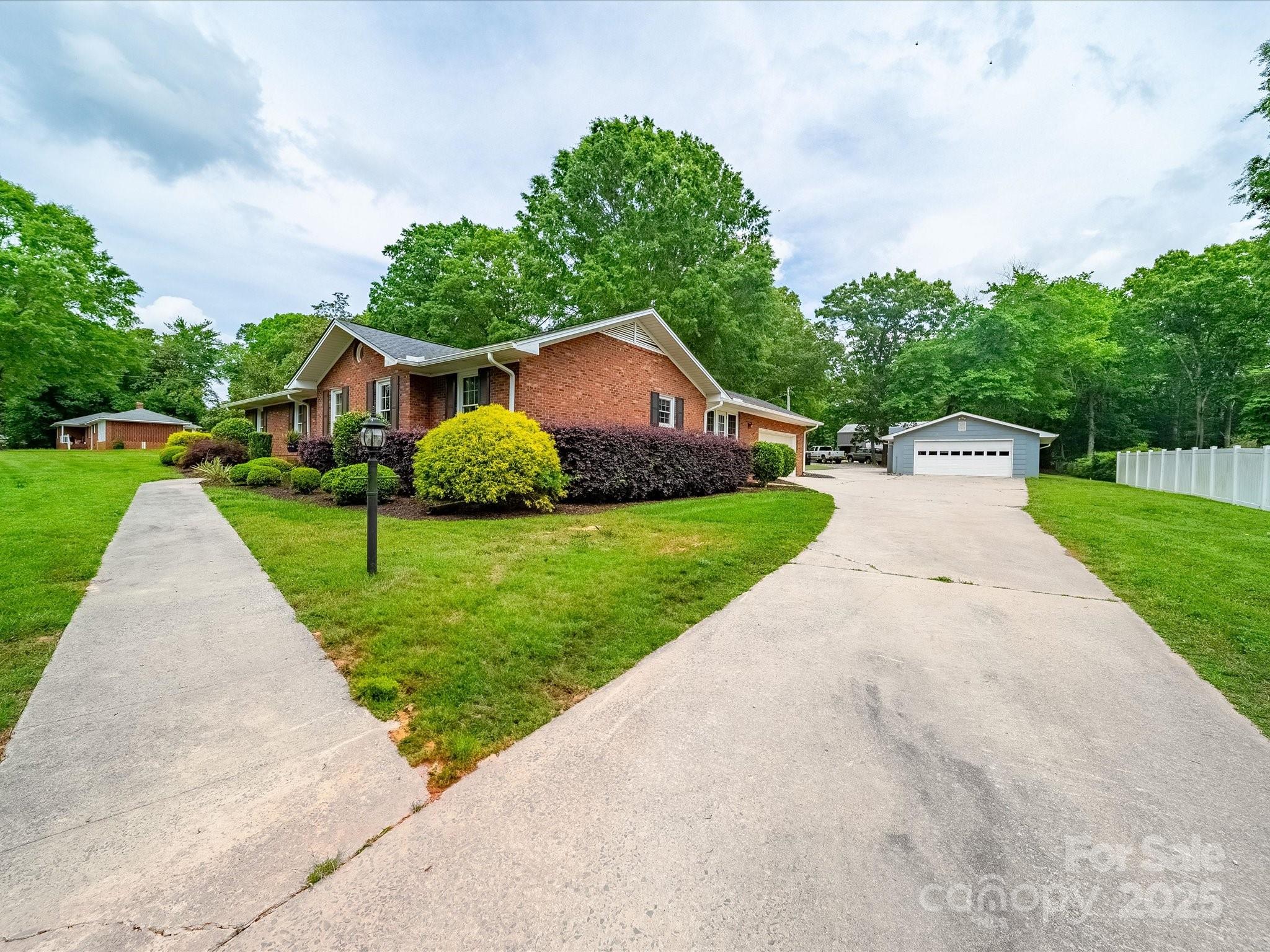 3313 Lancaster Highway