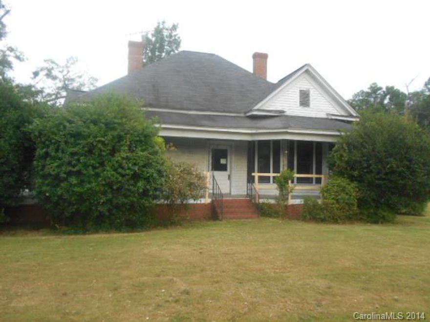 Beautiful home located in the heart of Richburg, SC!  This jewel features a large wrap around front porch, hardwood floors, unfinished basement, updated bathrooms and so much more!  This is a Fannie Mae Property.