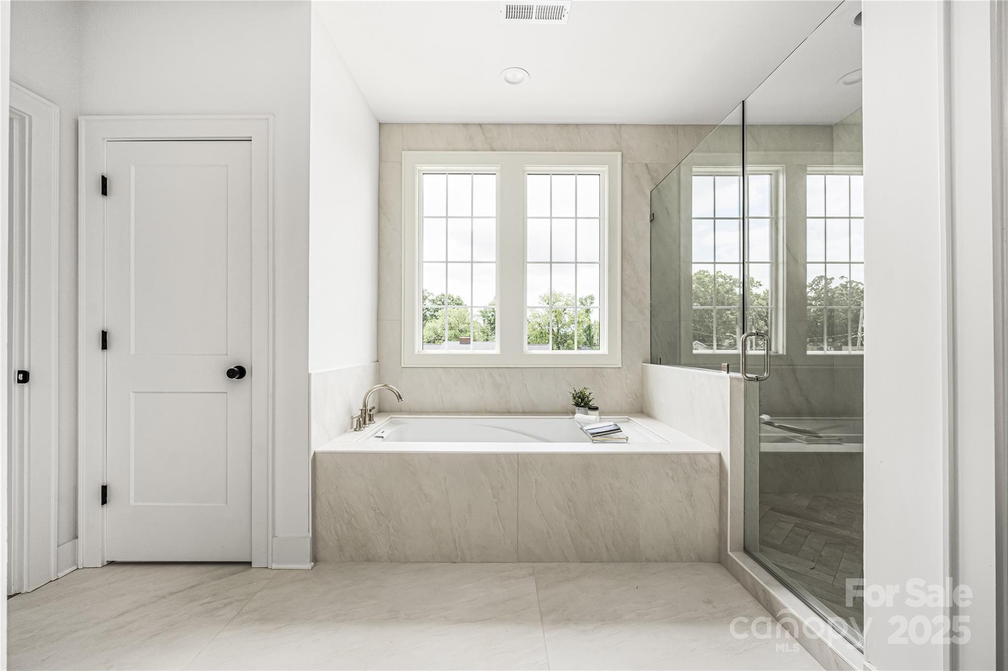 Villa Heights - Residential