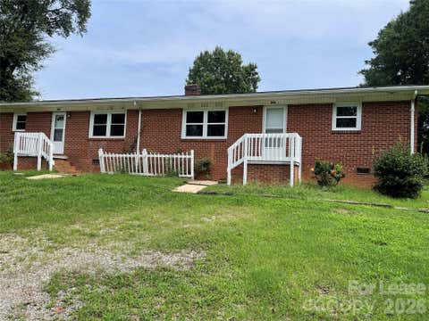 Photo of 2420 4th Avenue SW, Hickory, NC 28602 (MLS # 4412531)