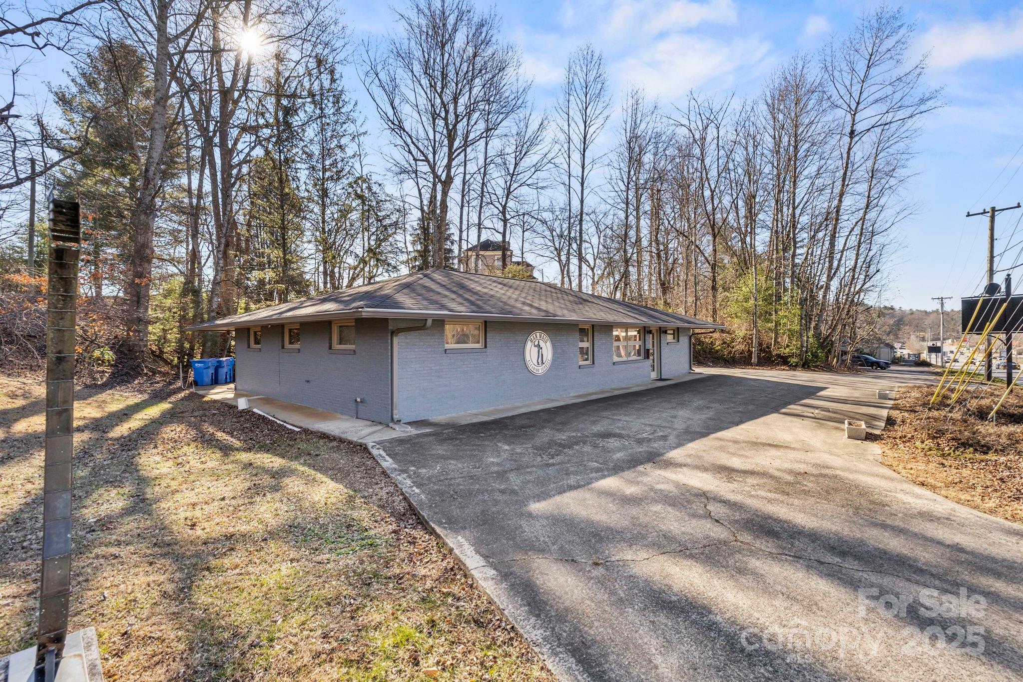 15 Rosman Highway