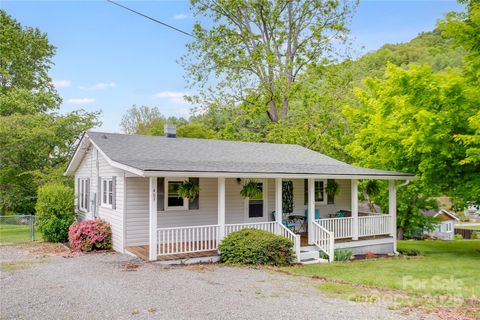 407 Valley View Circle Waynesville NC 28786