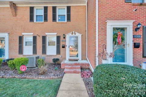 8308 Knights Bridge Road Charlotte NC 28210