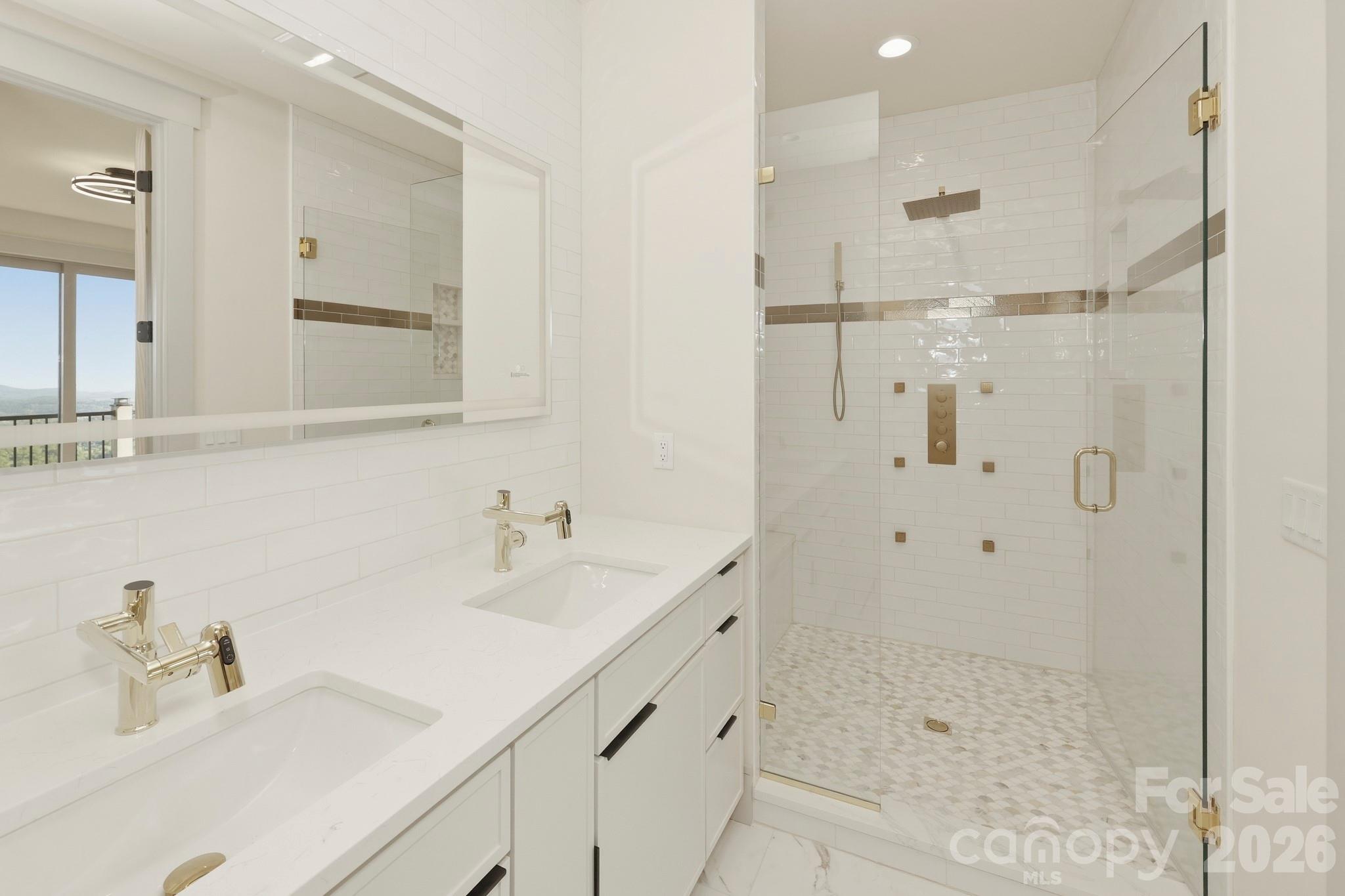 Vista At Bills Mountain - Residential