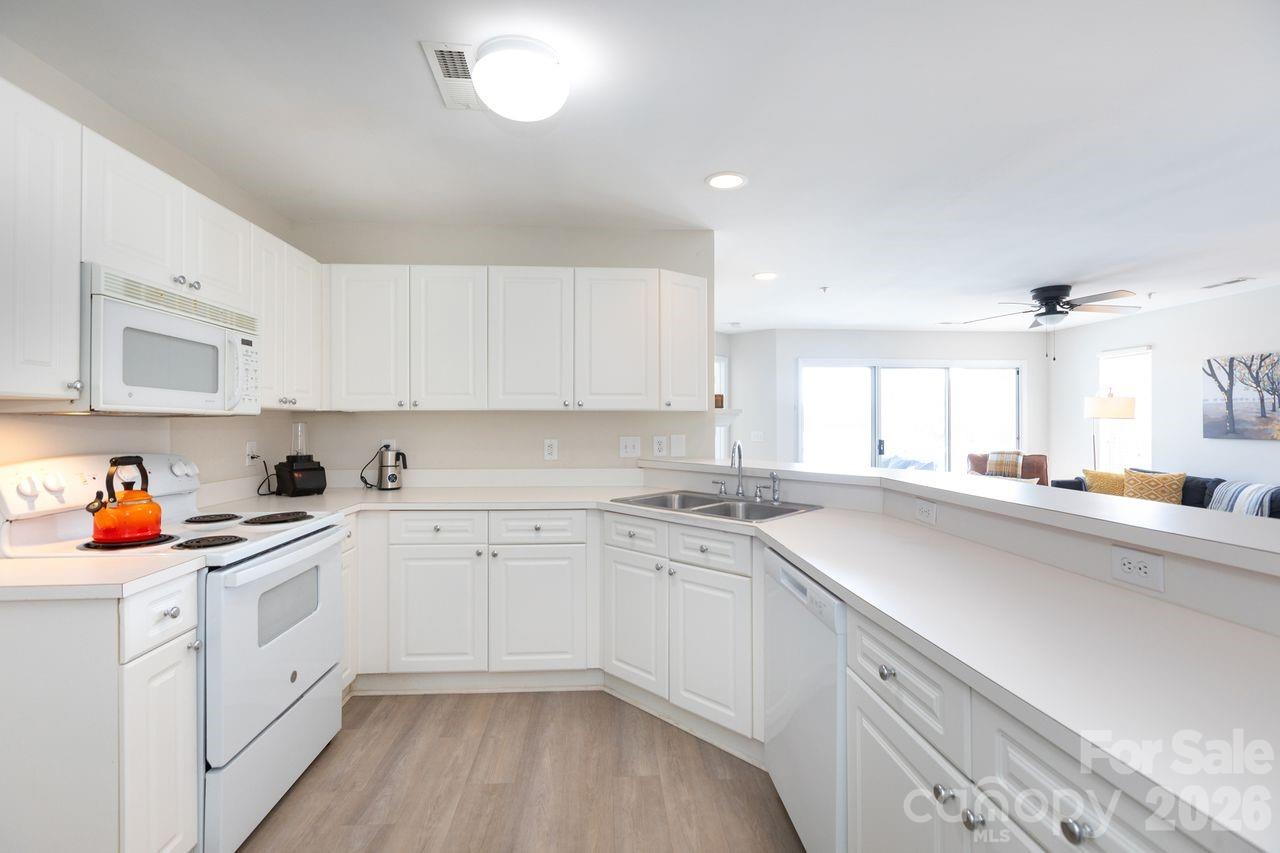 Spinnaker Point - Residential