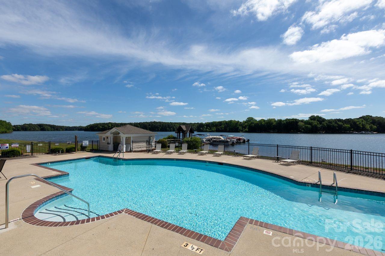 Spinnaker Point - Residential