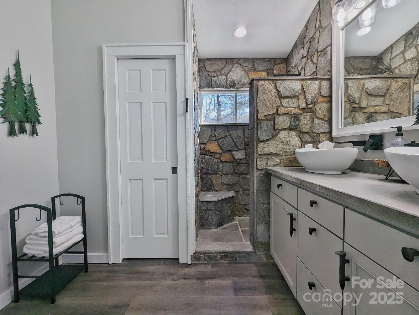 Pine Wood Heights - Residential