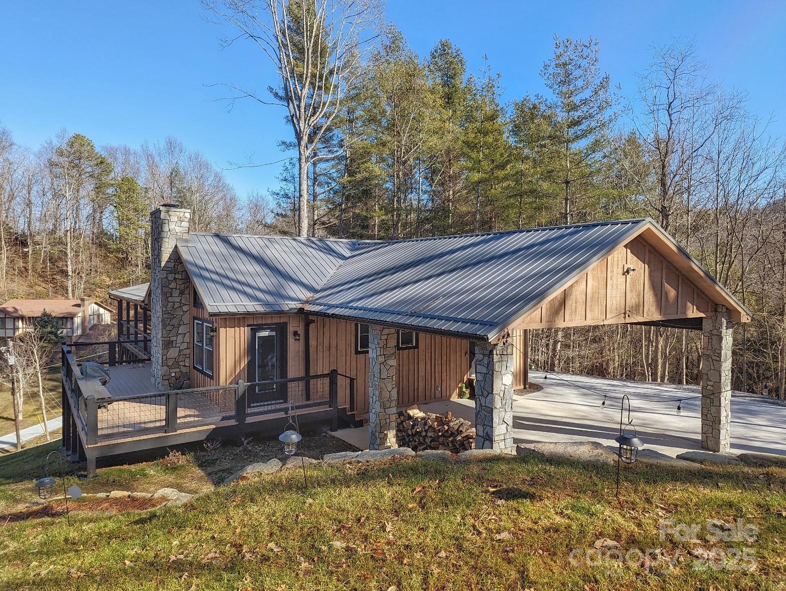 600 Pinewood Drive