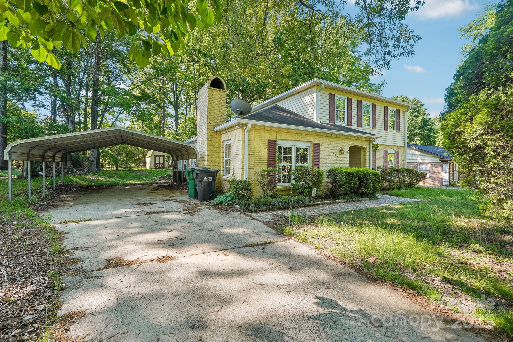 6807 Woodfield Drive