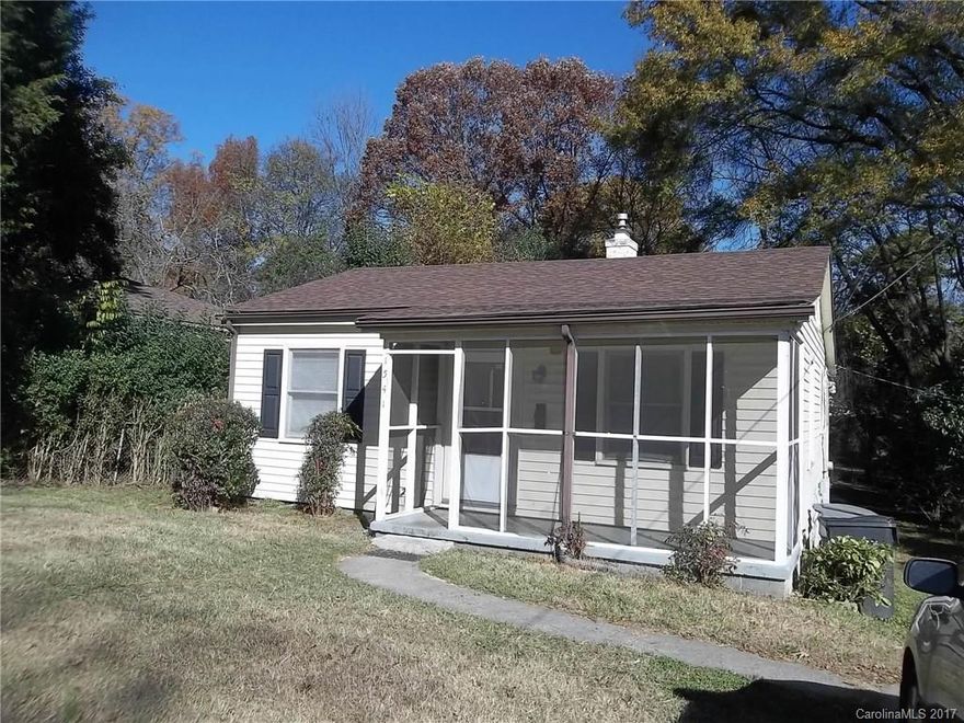 Great 2 bedroom house at a great price.  Easy access to I-77.  Comes with Range, Refrigerator, Dishwasher and Washer/Dryer Connections.  Screened porch, Laundry Room, Refinished hardwoods in bedrooms.  Large backyard.  Pets under 20 lbs with $300 pet fee.  Tenants to provide their own window a/c.  Owner does not maintain the outside shed.