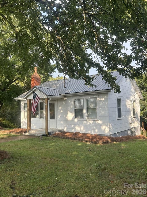 Photo of 1302 Startown Road, Lincolnton, NC 28092 (MLS # 4417034)