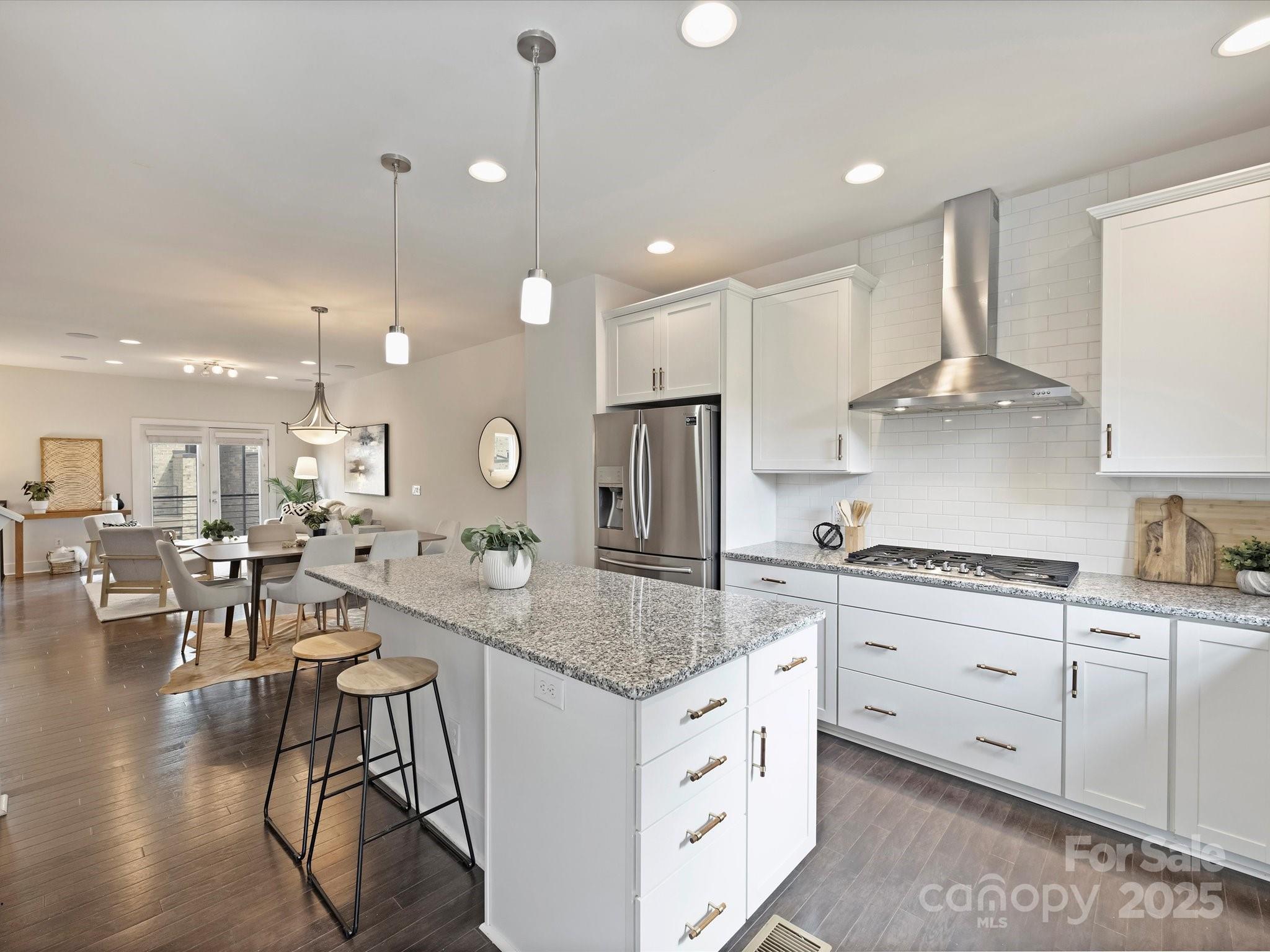 2727 Grand Union Way