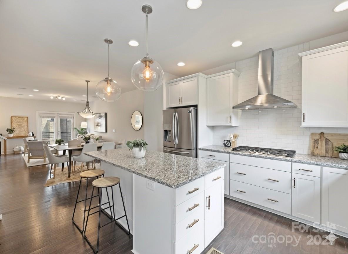 2727 Grand Union Way