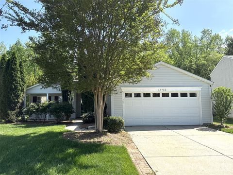 Photo of 15732 Circlegreen Drive, Charlotte, NC 28273 (MLS # 4373760)