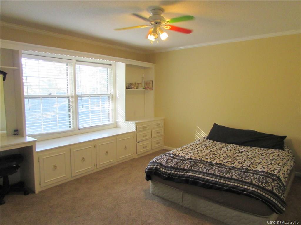 Pinetuck - Residential