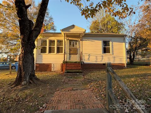 Photo of 928 Bost Street, Albemarle, NC 28001 (MLS # 4319015)