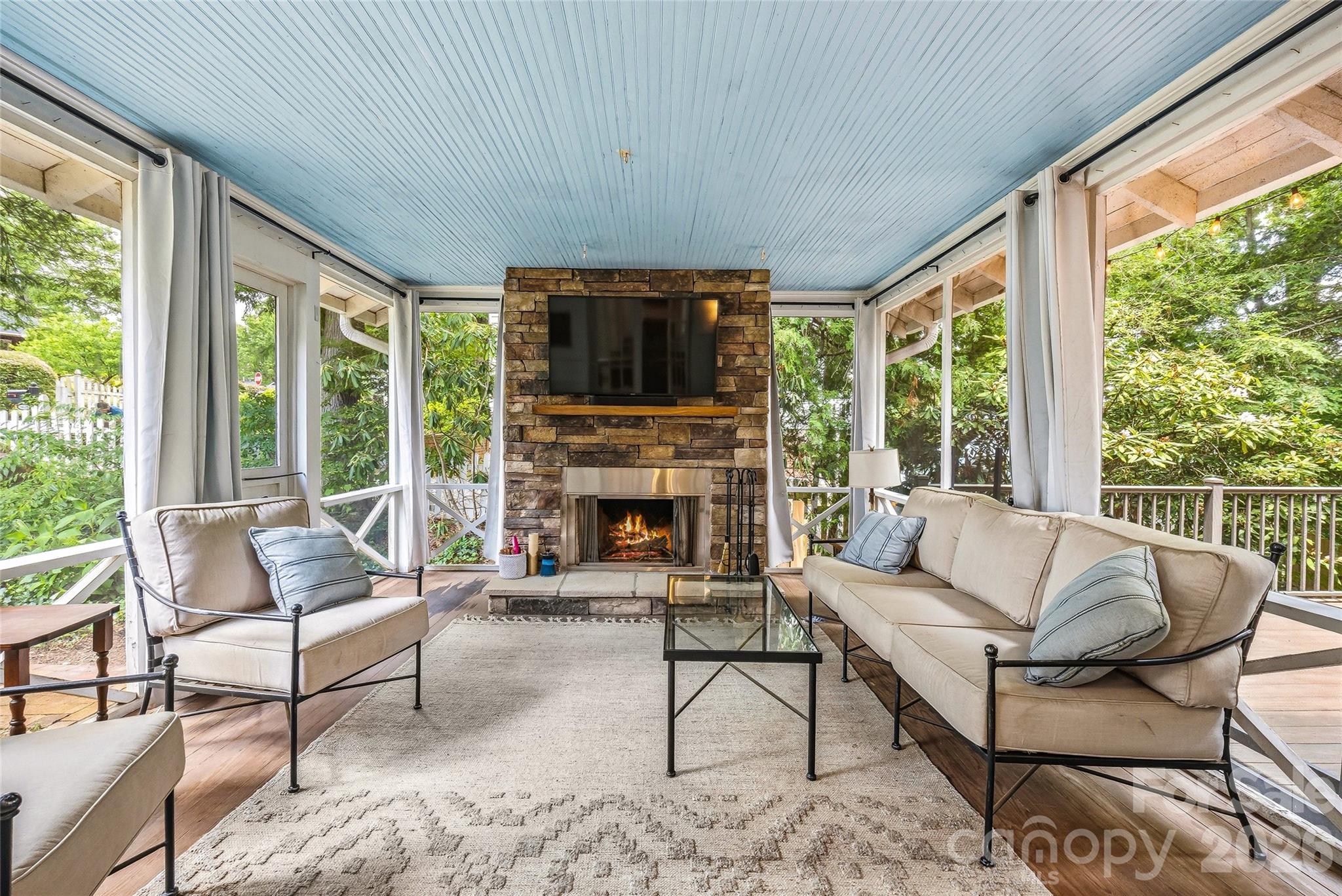 1620 Norwood Place