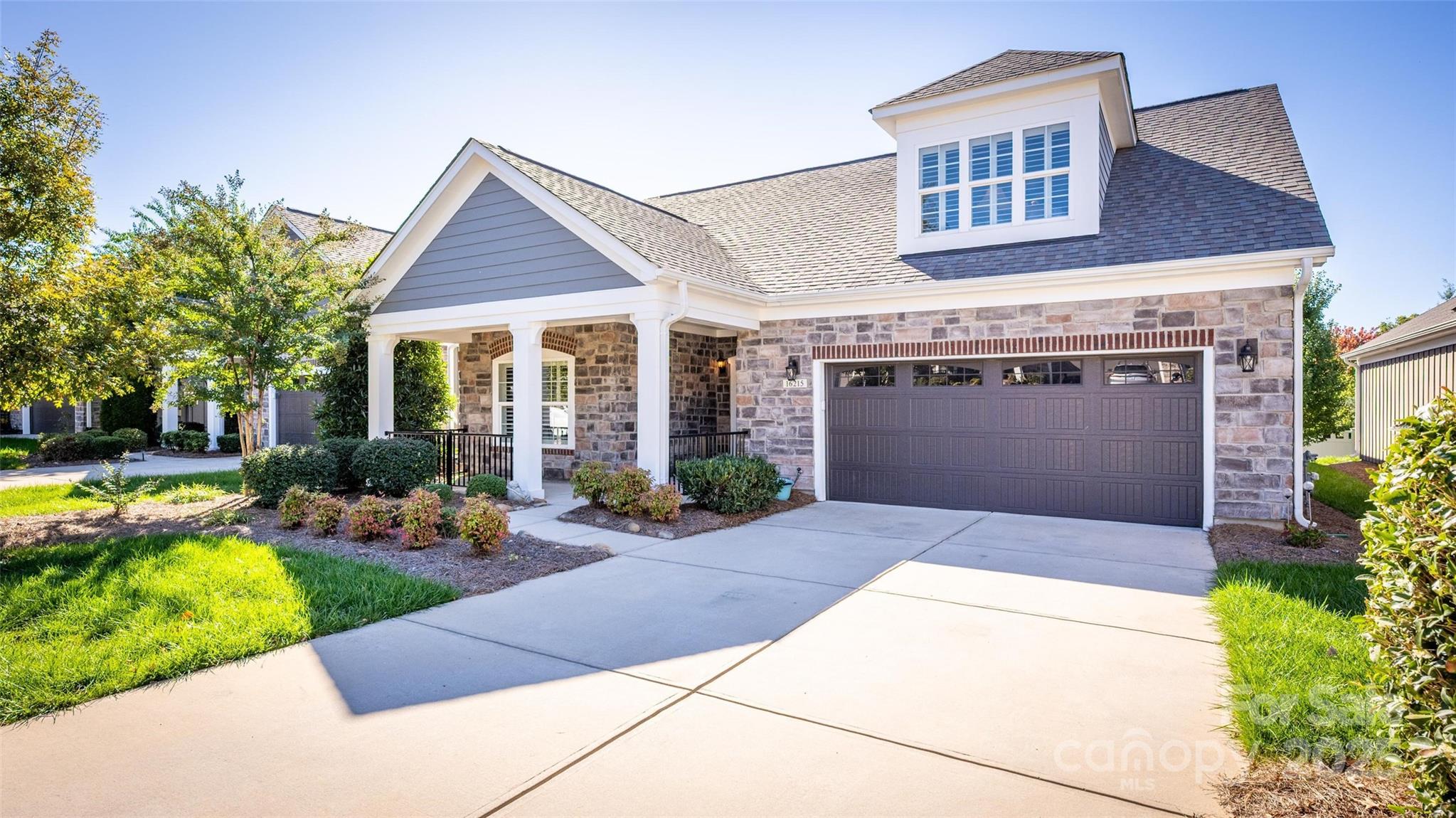 16215 Lakeside Loop Lane
