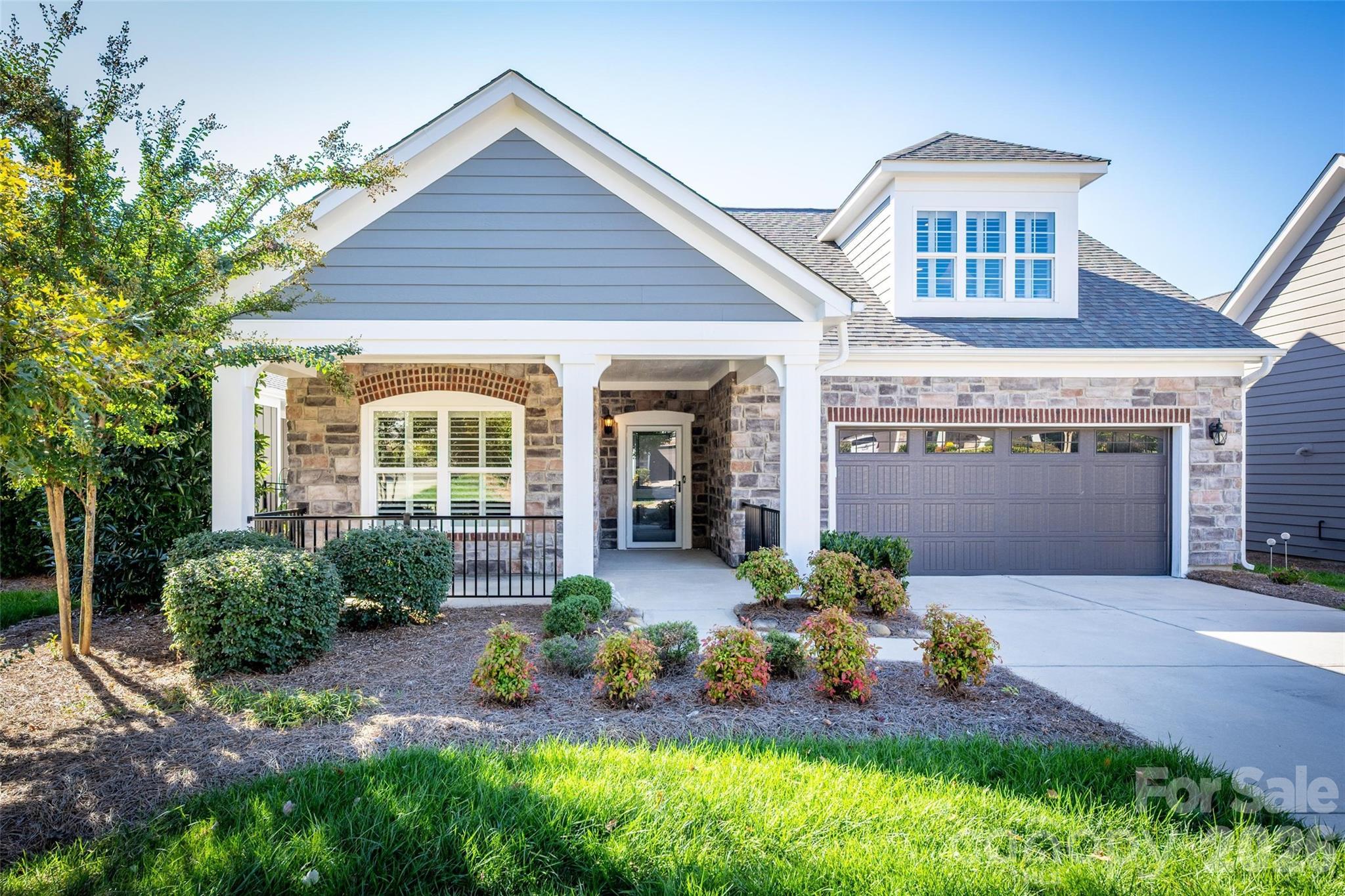 16215 Lakeside Loop Lane