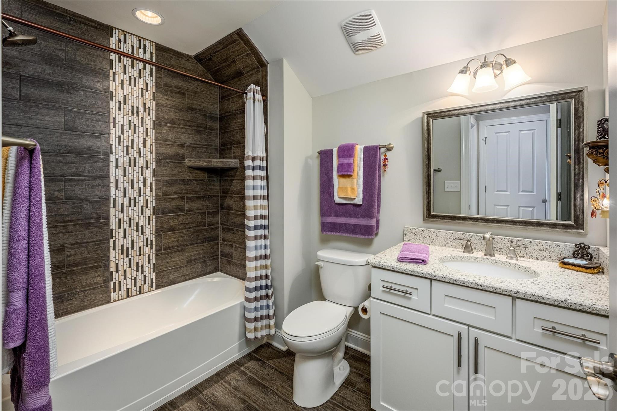 The Courtyards on Lake Norman - Residential